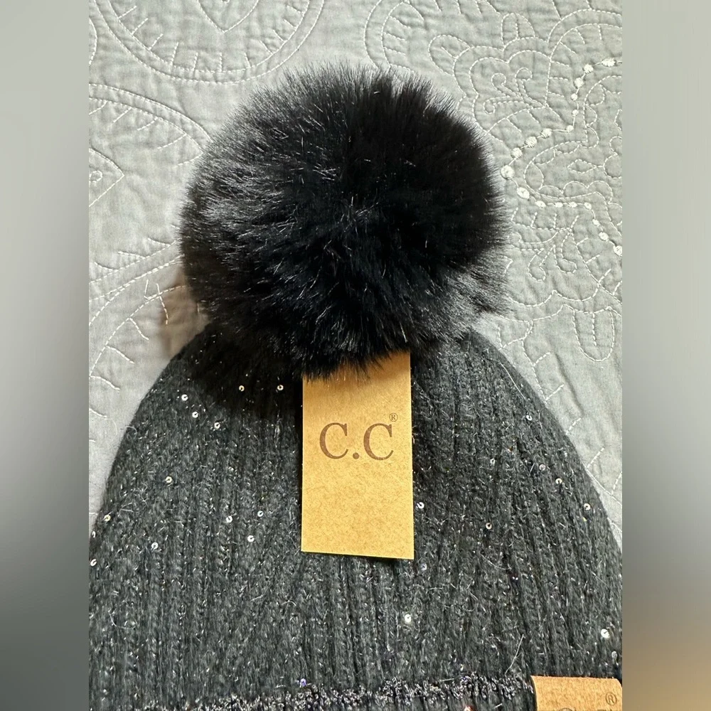 C.C Women’s Black Knit Pom Hat NWT One